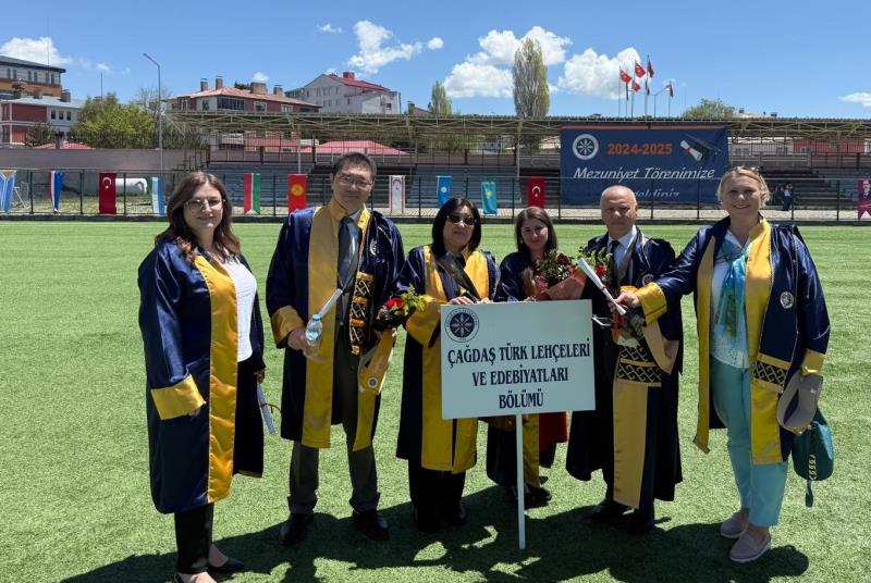 ​2025 yılı mezuniyet coşkusu