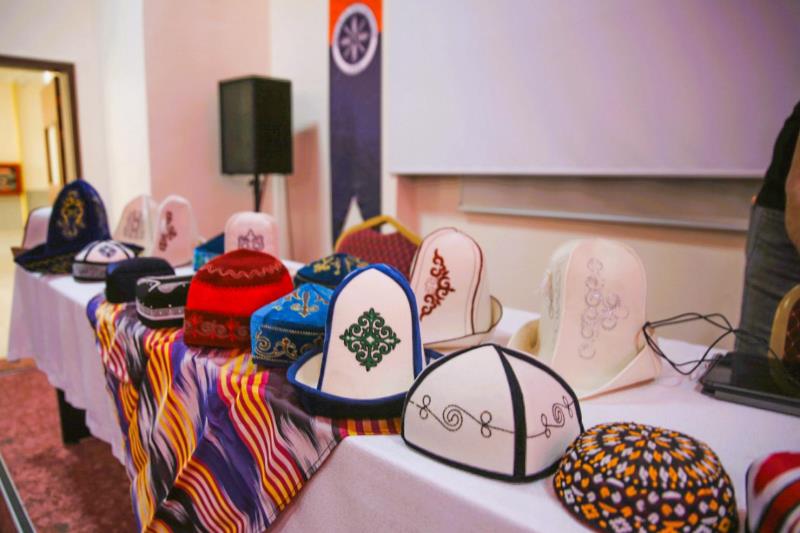 Üniversitemizde “Türk Geleneksel Başlıkları ve Kalpak” Konulu Konferans Gerçekleştirildi