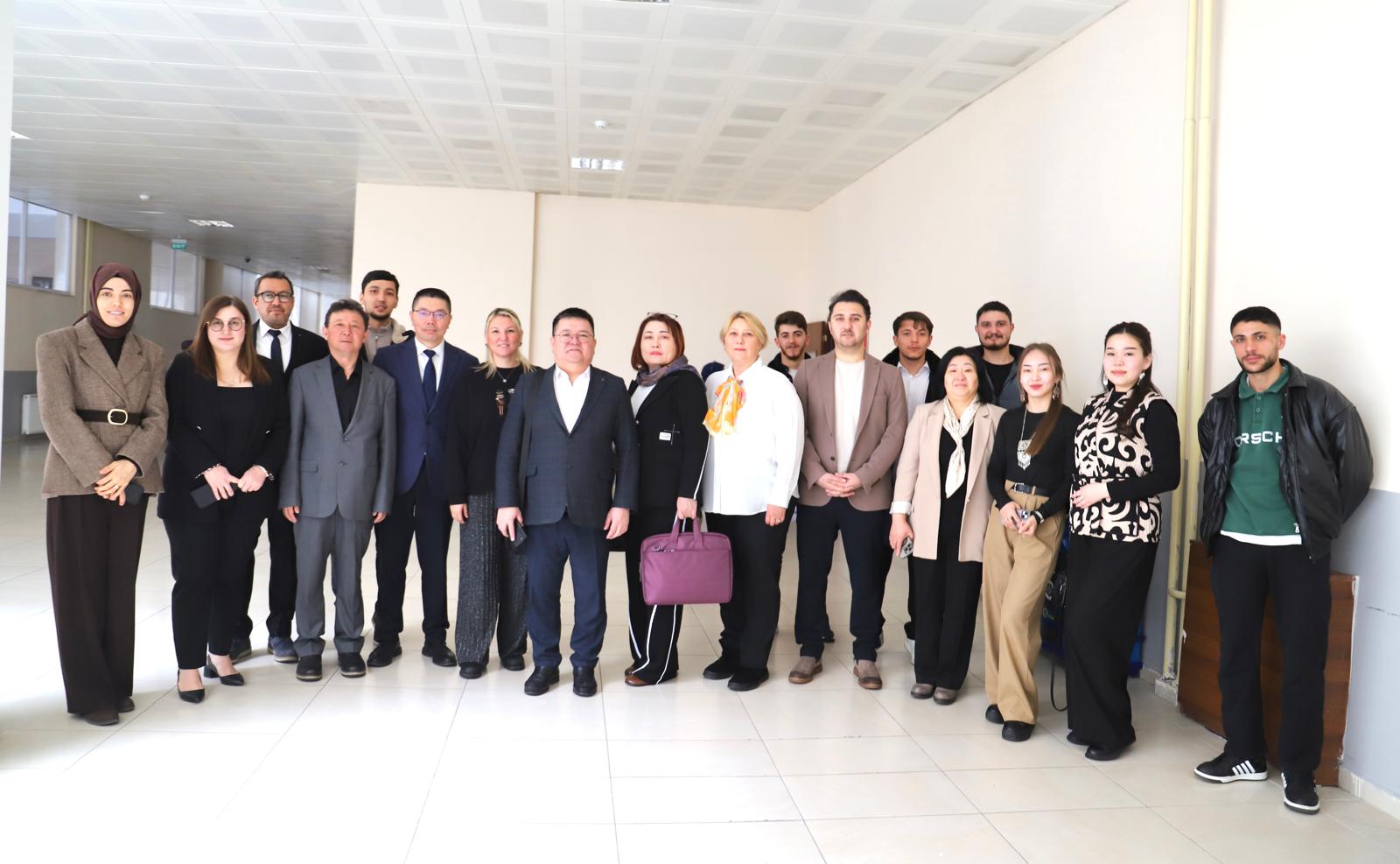 Kazakistan’dan İkili Anlaşmalar Kapsamında Bölümümüze Gelen Öğrencilerimiz İçin “Uyum ve Tanıtım Etkinliği” Düzenlendi